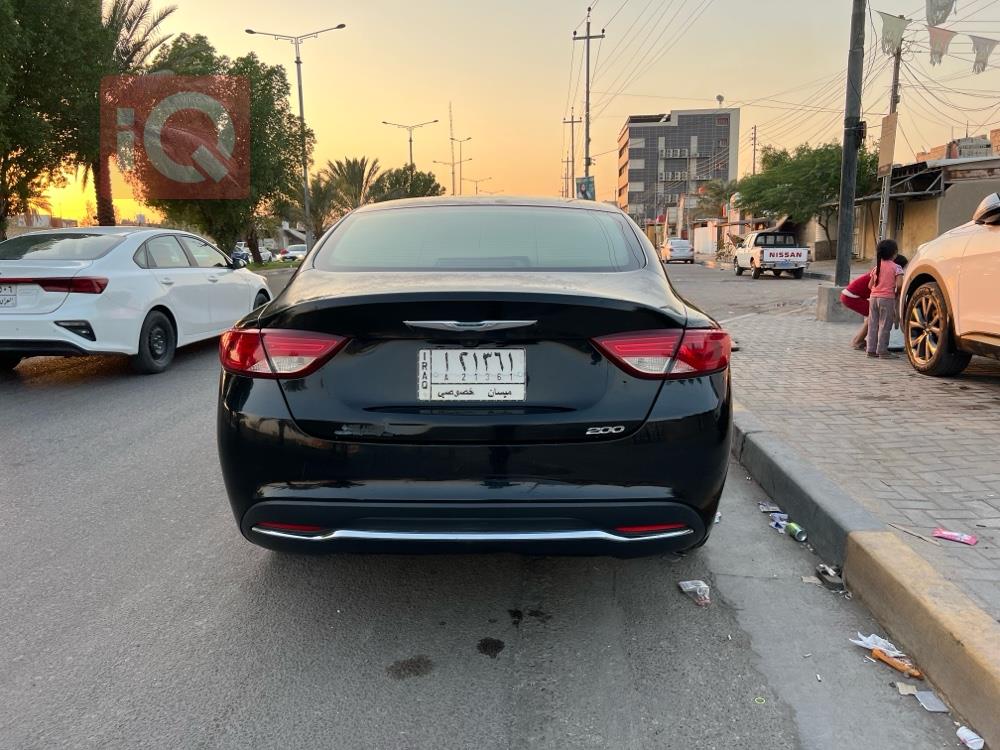 كرايسلر 200